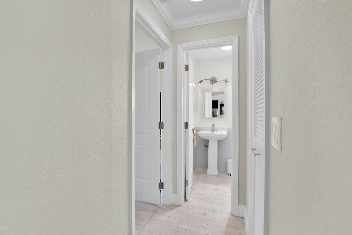 COCO WOOD LAKES SEC 1 - Residential