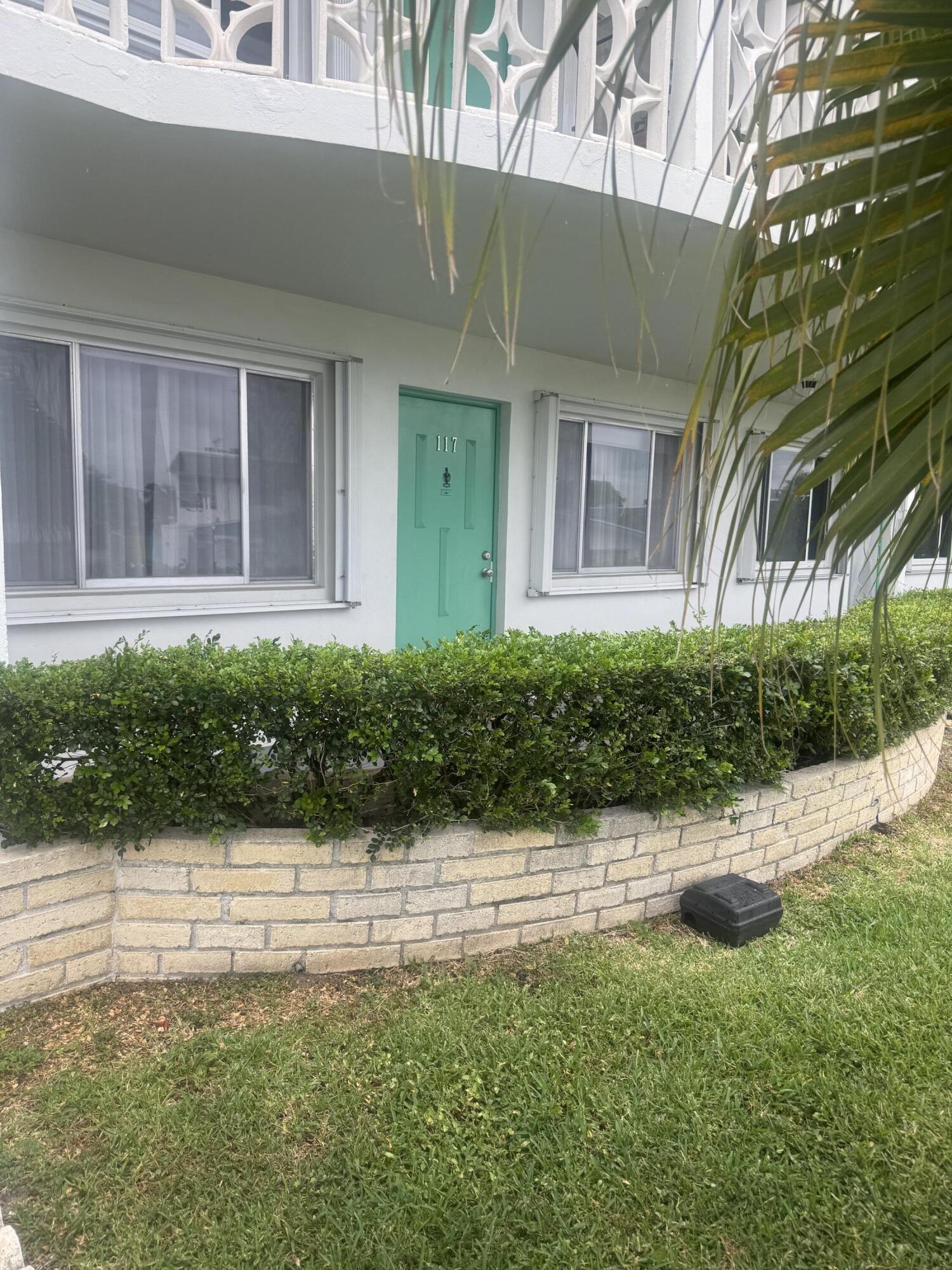 LAKESIDE POINT - Residential