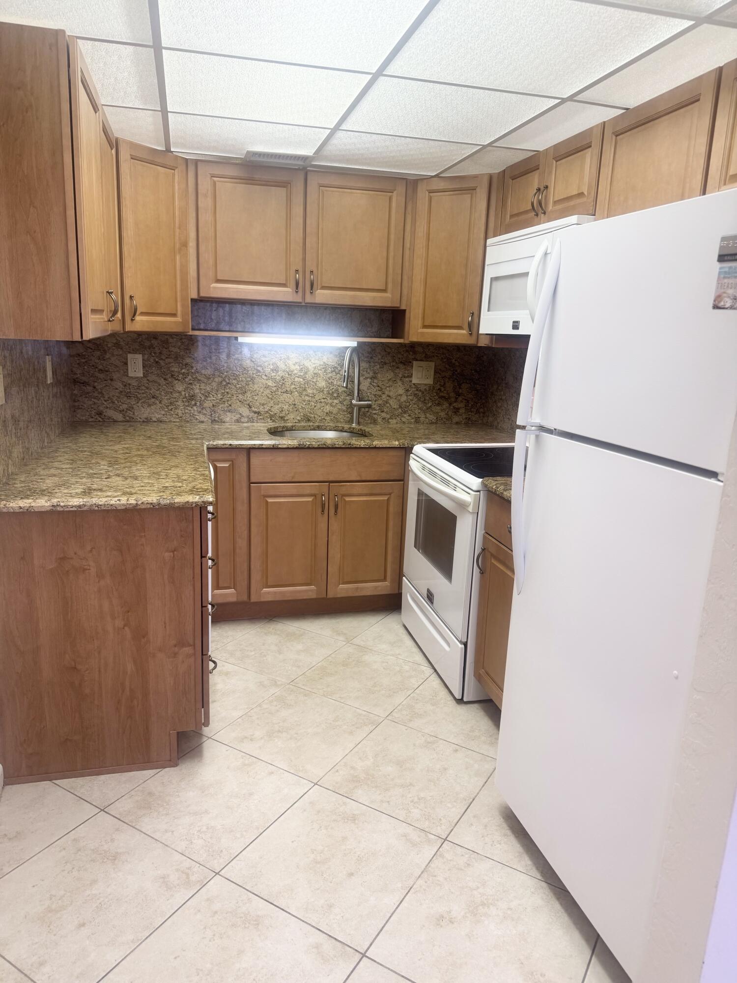 2381 Sunset Avenue 117
