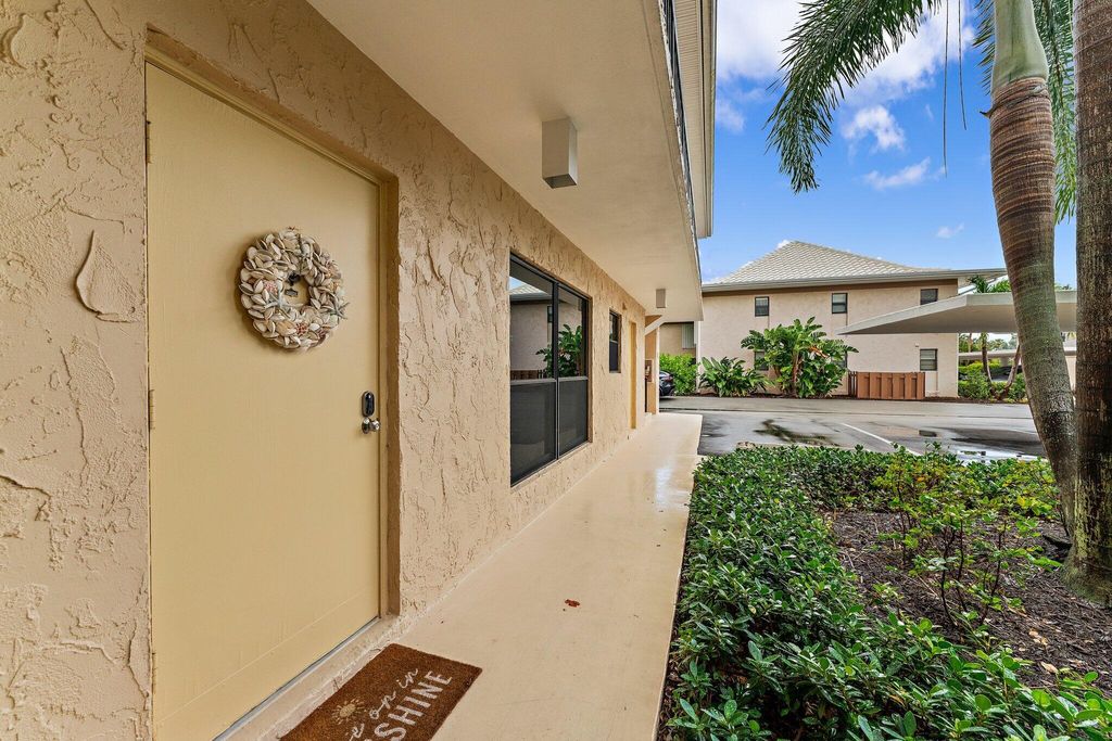 Photo of 10 SE Turtle Creek Drive #A, Tequesta, FL 33469 (MLS # R10983425)