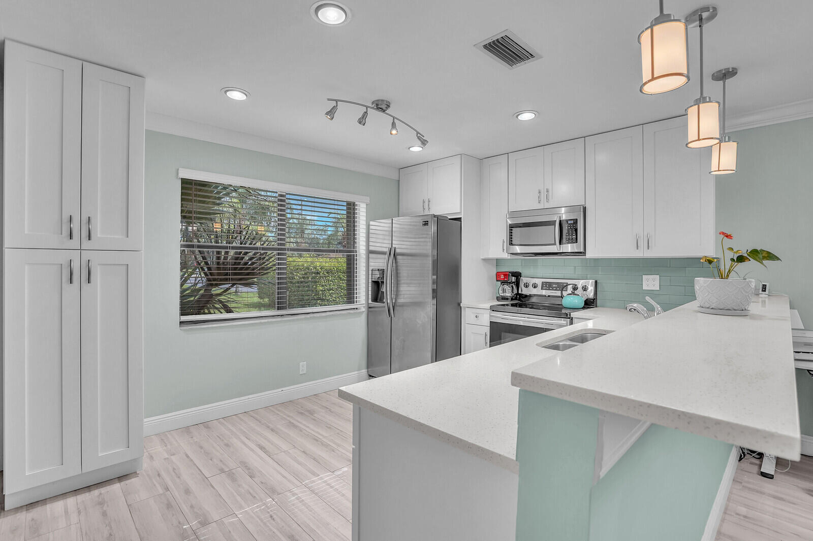 CHANTECLAIR VILLAS CONDO ONE - Residential