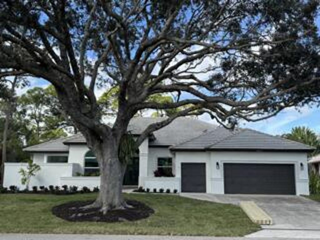 Photo of 8667 SE Antigua Way, Jupiter, FL 33458 (MLS # B26022490)