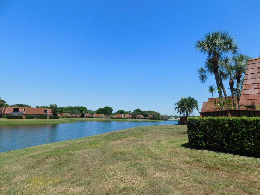 Photo of 116 Live Oak Lane, Boynton Beach, FL 33436 (MLS # R10975389)