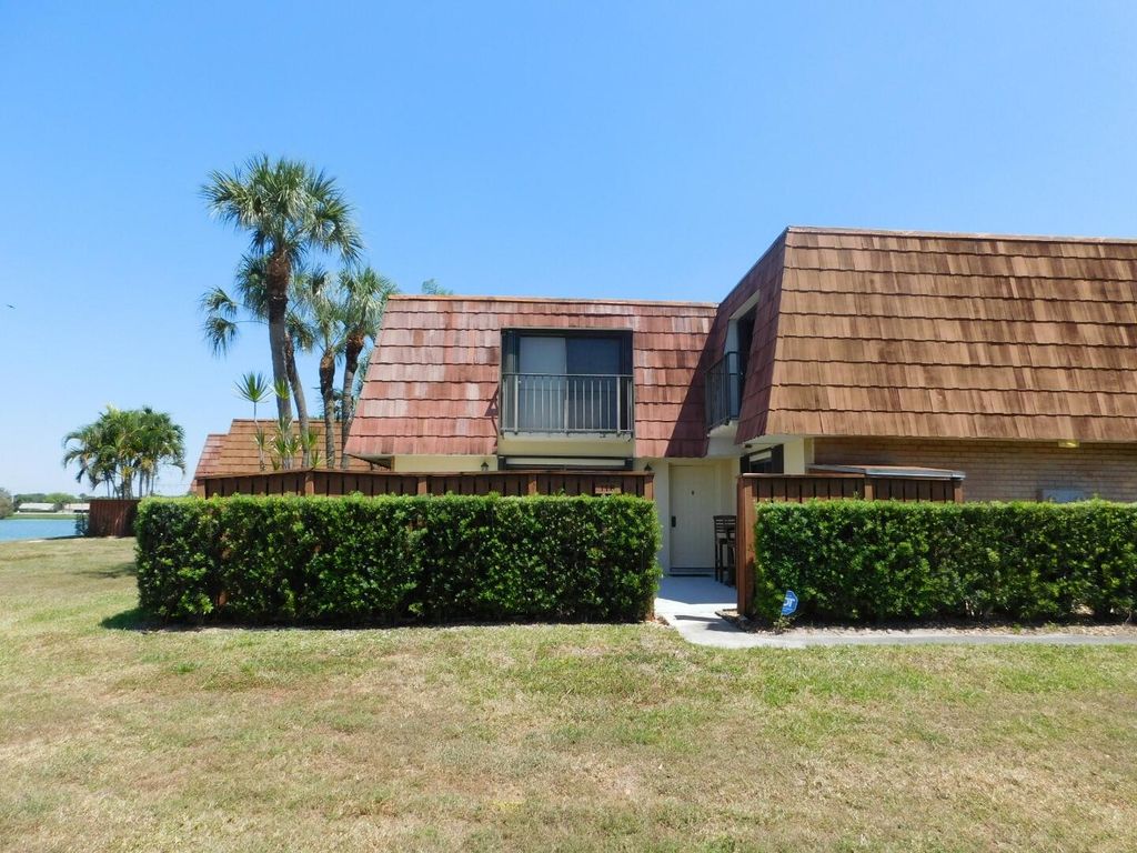 Photo of 116 Live Oak Lane, Boynton Beach, FL 33436 (MLS # R10975389)