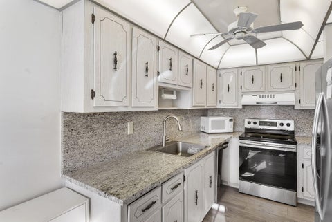 Tiny photo for 1050 Citrus Way #202, Delray Beach, FL 33445 (MLS # B26088078)