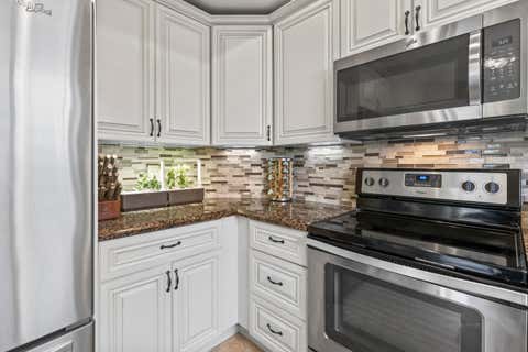Tiny photo for 2030 Discovery Circle E, Deerfield Beach, FL 33442 (MLS # B26025803)