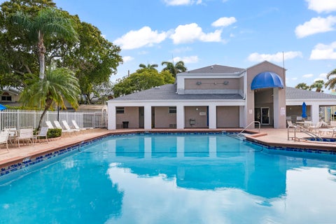 Tiny photo for 2030 Discovery Circle E, Deerfield Beach, FL 33442 (MLS # B26025803)