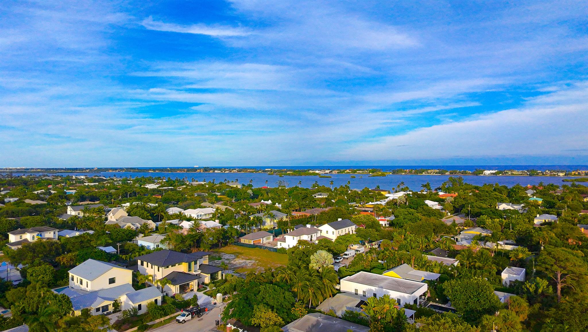 ALHAMBRA PARK - Residential