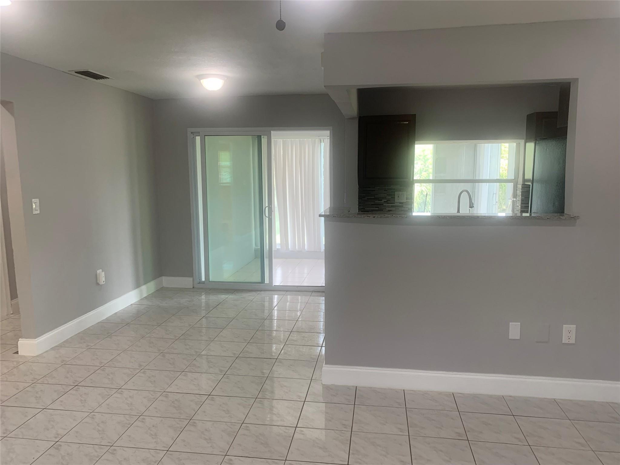 2761 NW 69th Ave