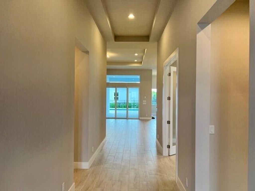 Photo of 10026 Driftwood Way, Palm Beach Gardens, FL 33412 (MLS # R10917959)