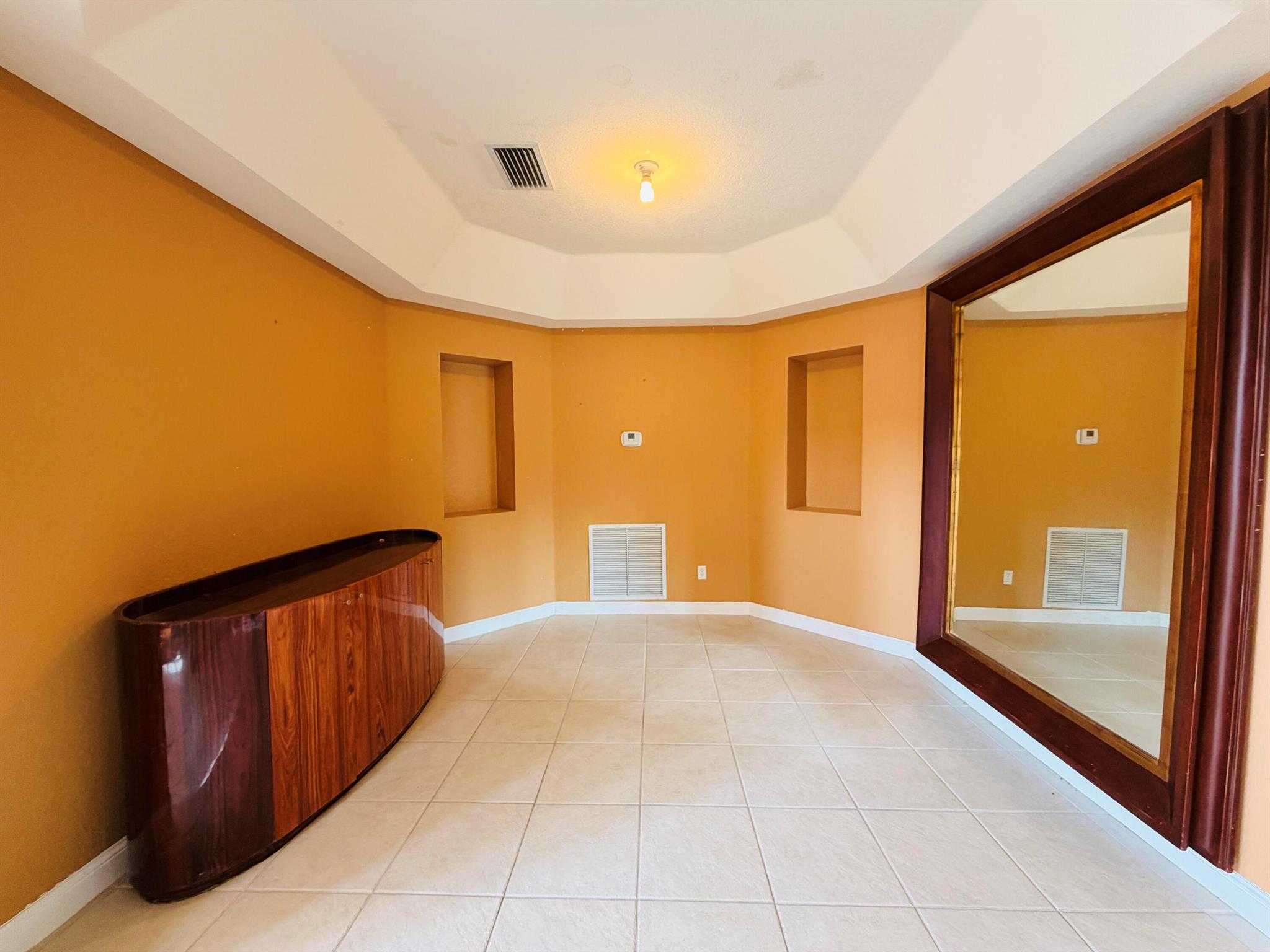 RENAISSANCE SEC 8 - Residential Lease