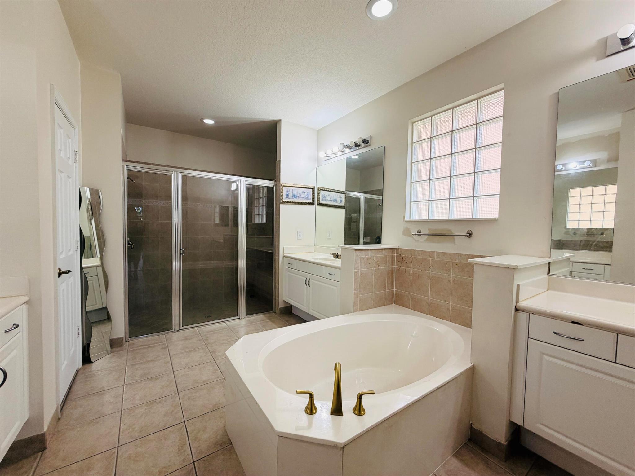 RENAISSANCE SEC 8 - Residential Lease