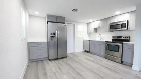 4225 32nd Avenue, Vero Beach, FL MLS: R11082193