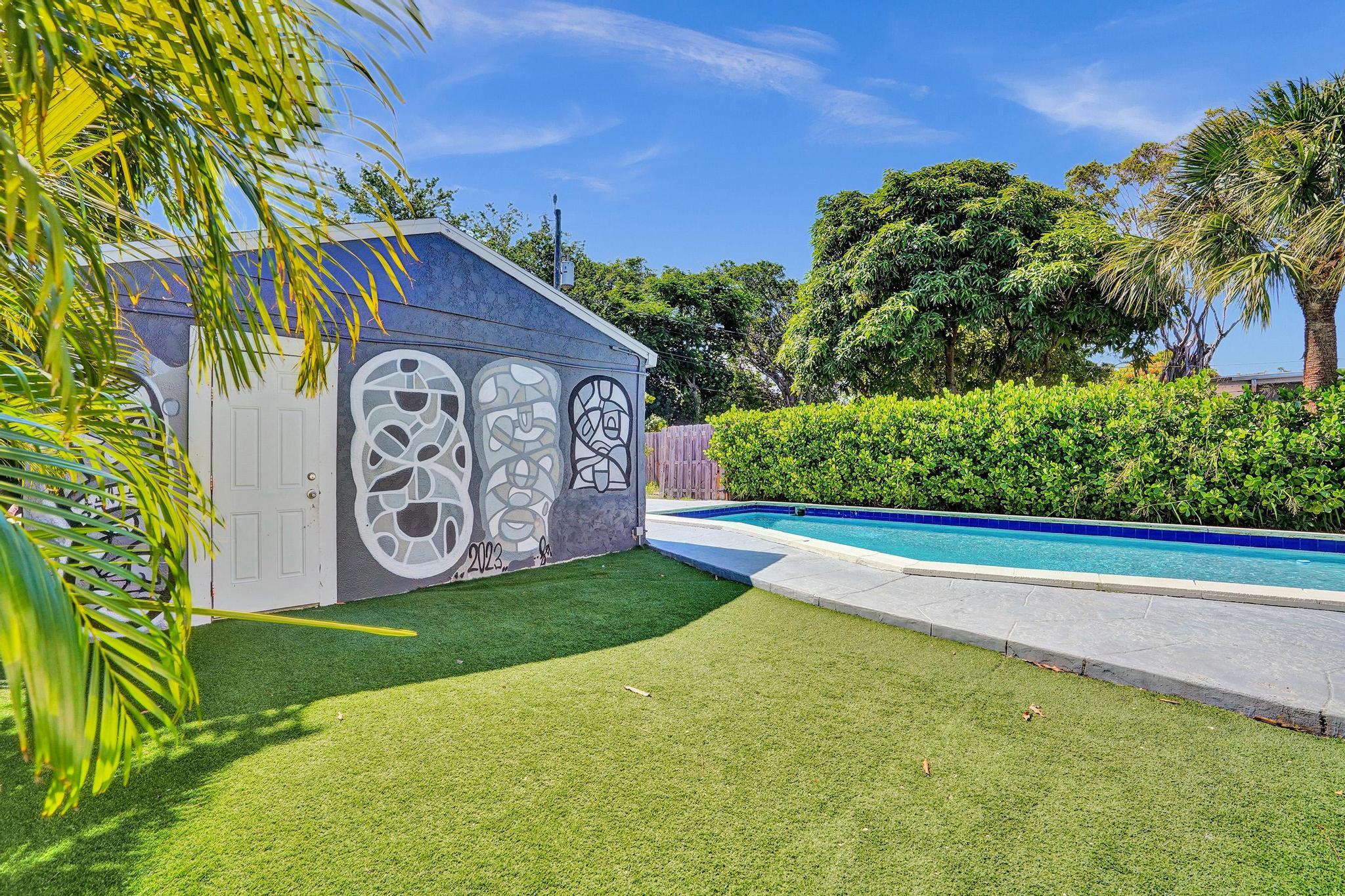 LAKE WORTH TOWN OF - Residential