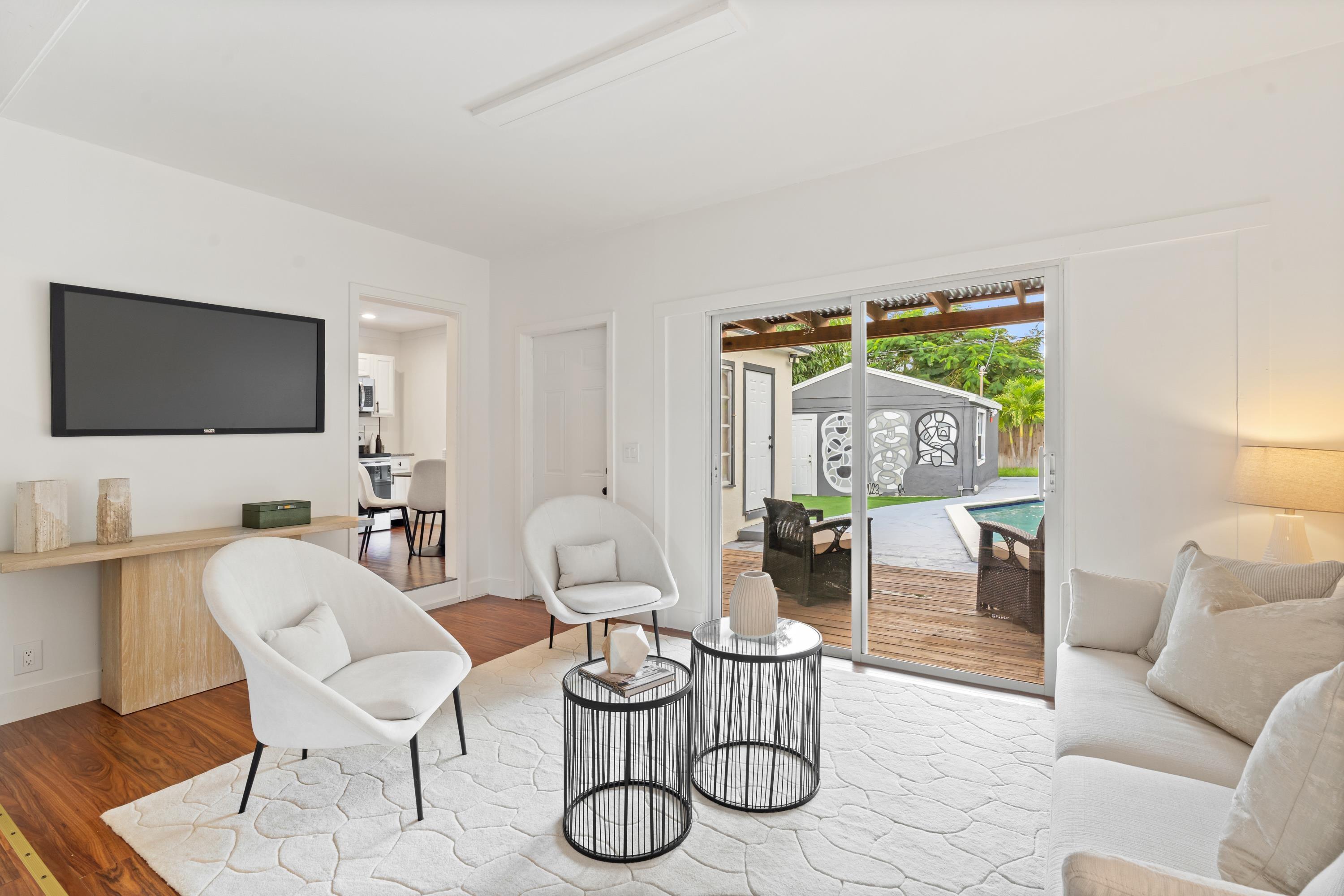 LAKE WORTH TOWN OF - Residential