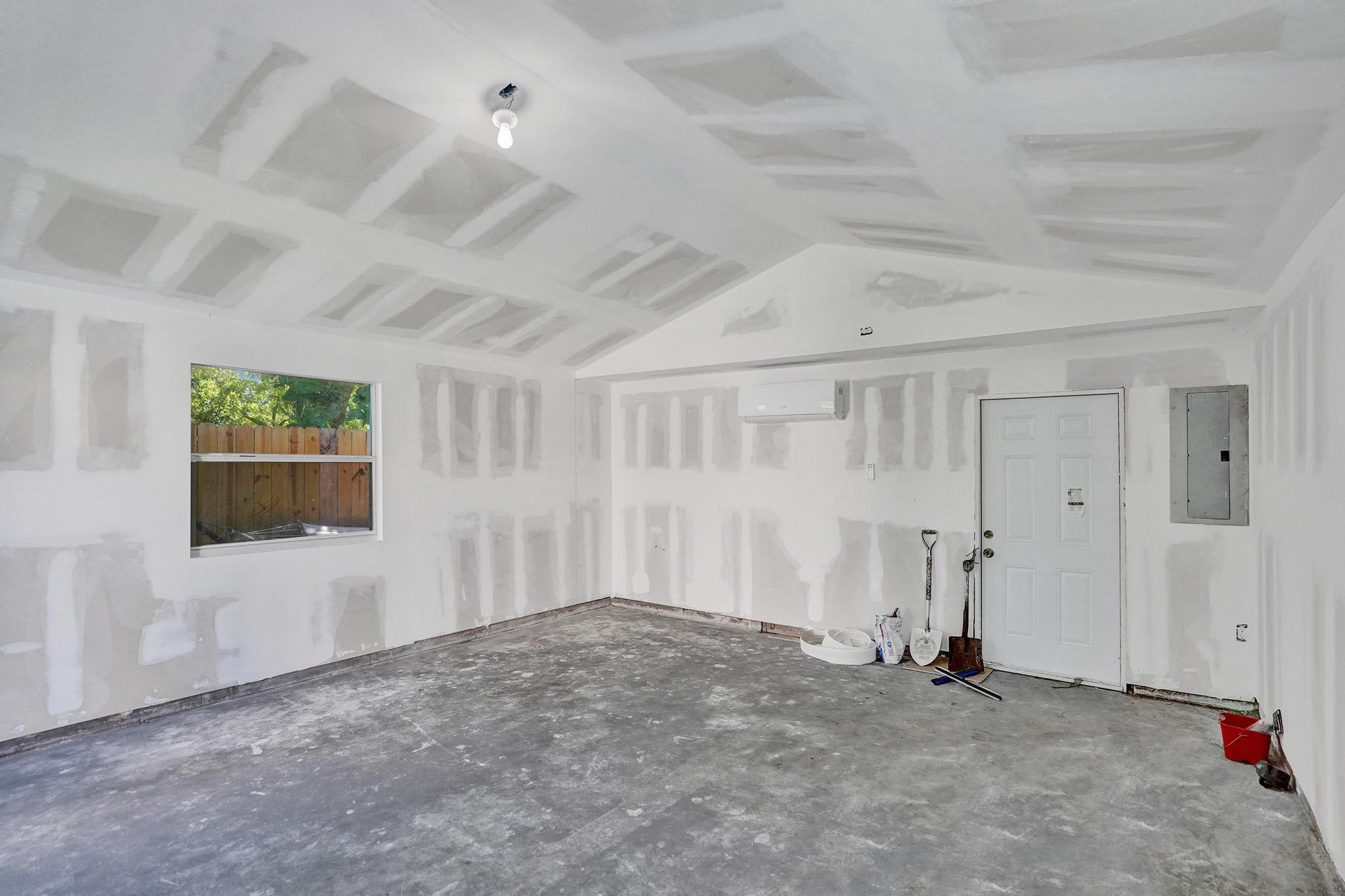 LAKE WORTH TOWN OF - Residential