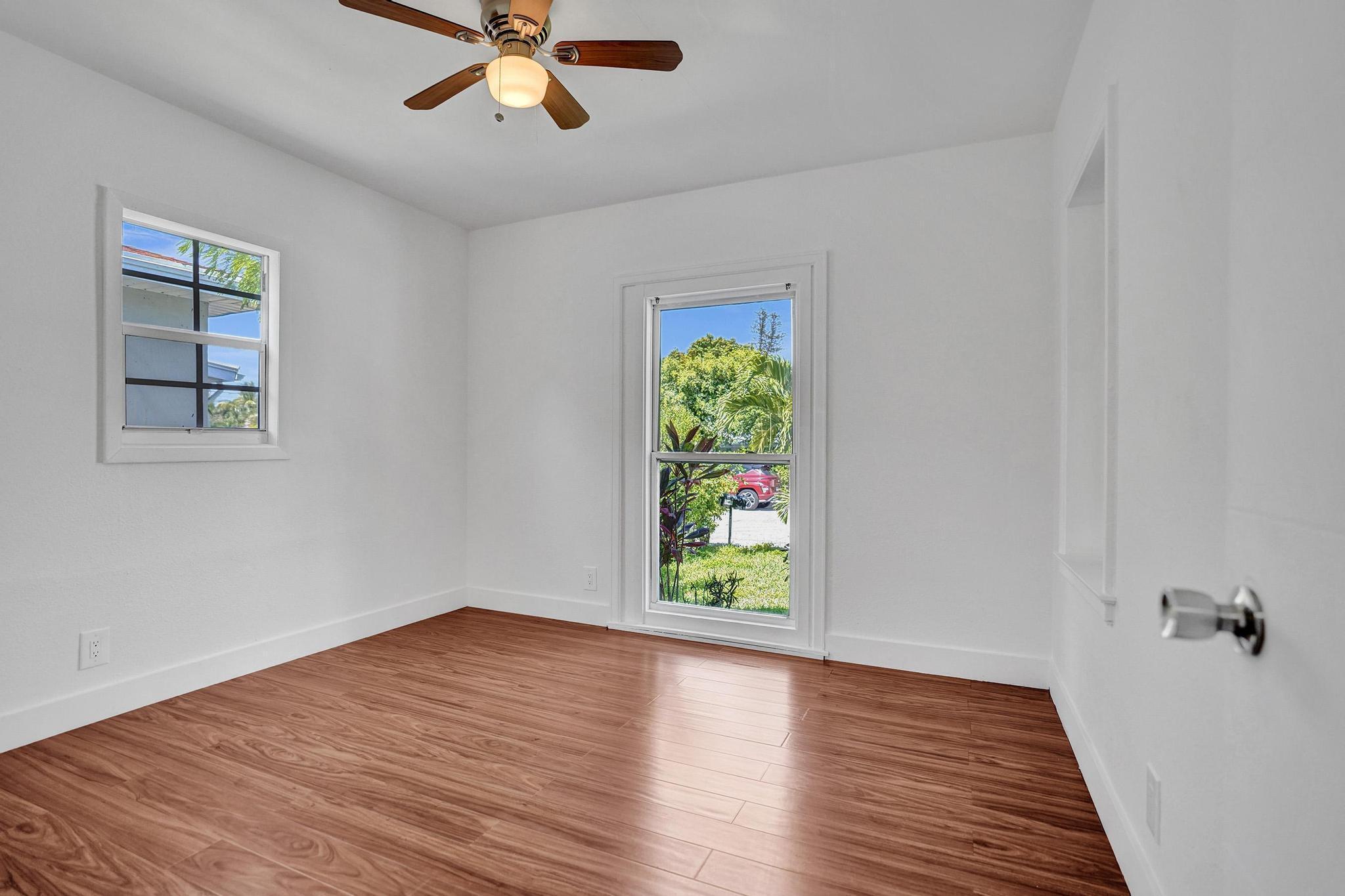 LAKE WORTH TOWN OF - Residential