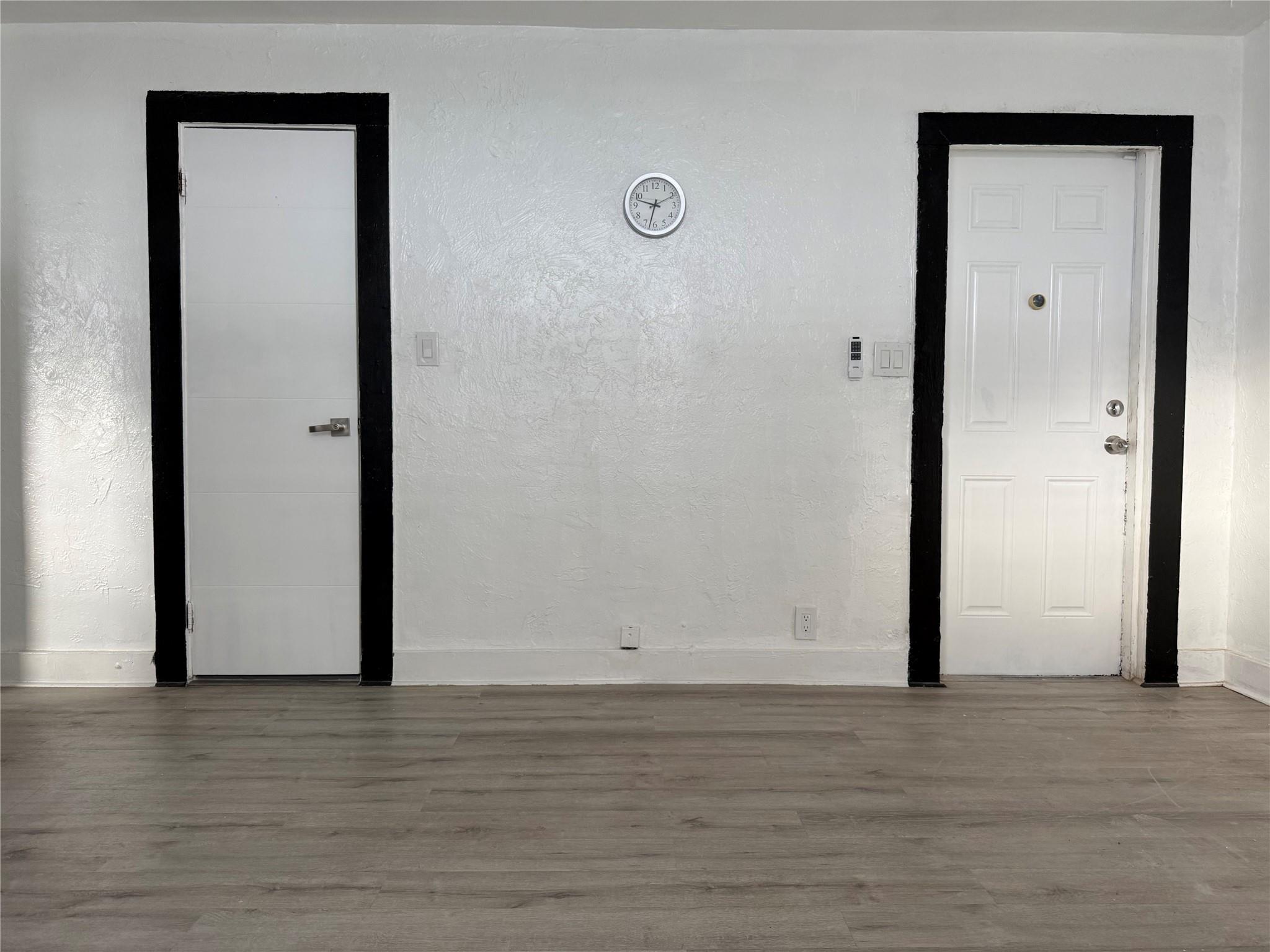 HOLLYWOOD - Residential Lease