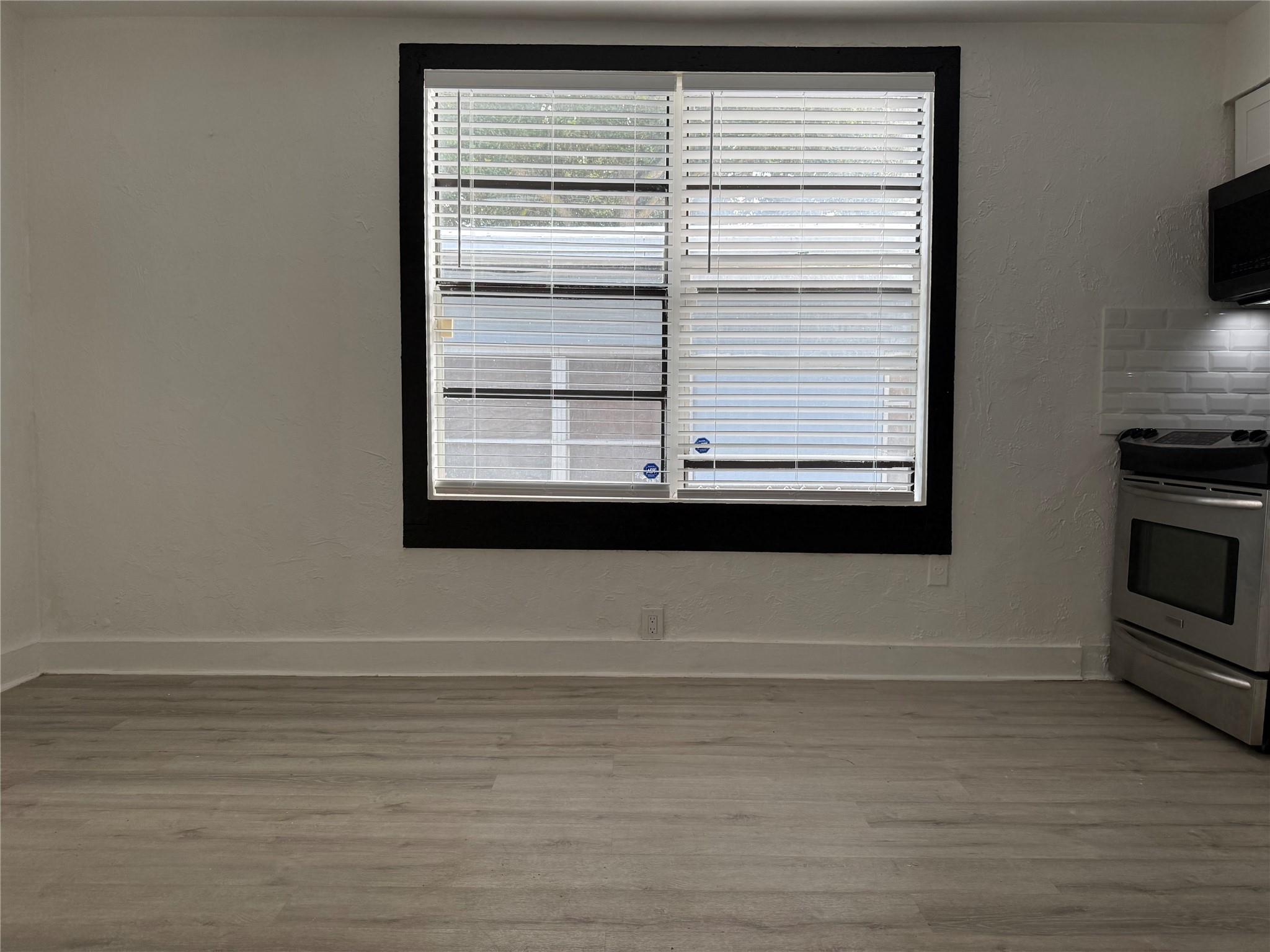 HOLLYWOOD - Residential Lease