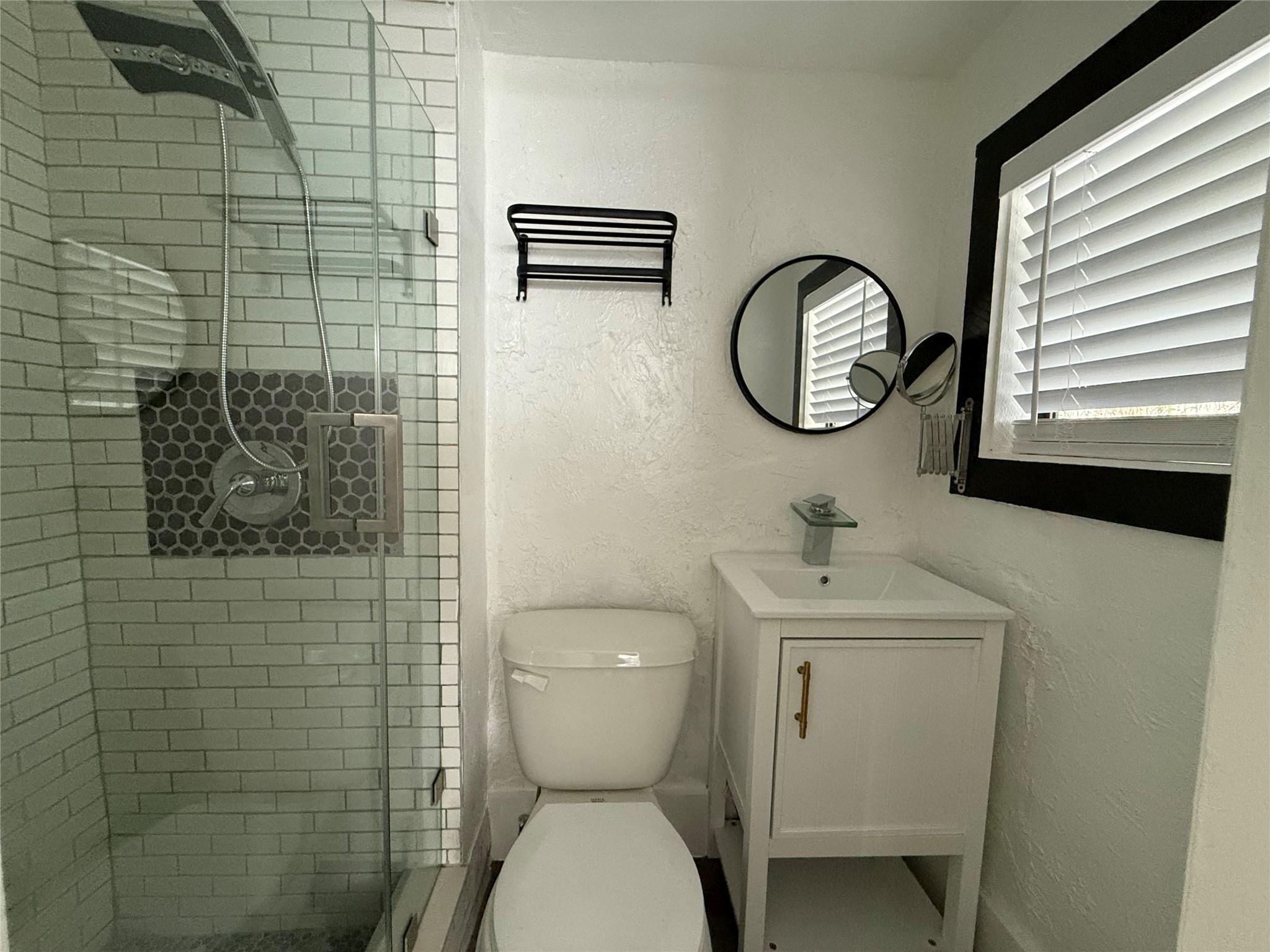 HOLLYWOOD - Residential Lease