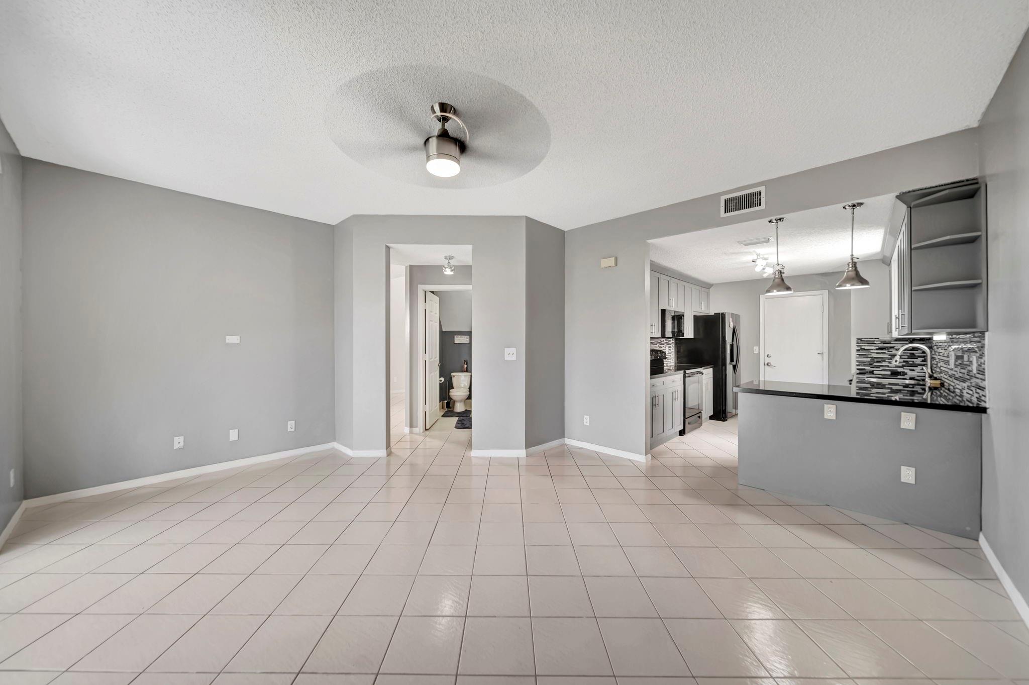 COUNTRY CLUB VILLAGE - Residential