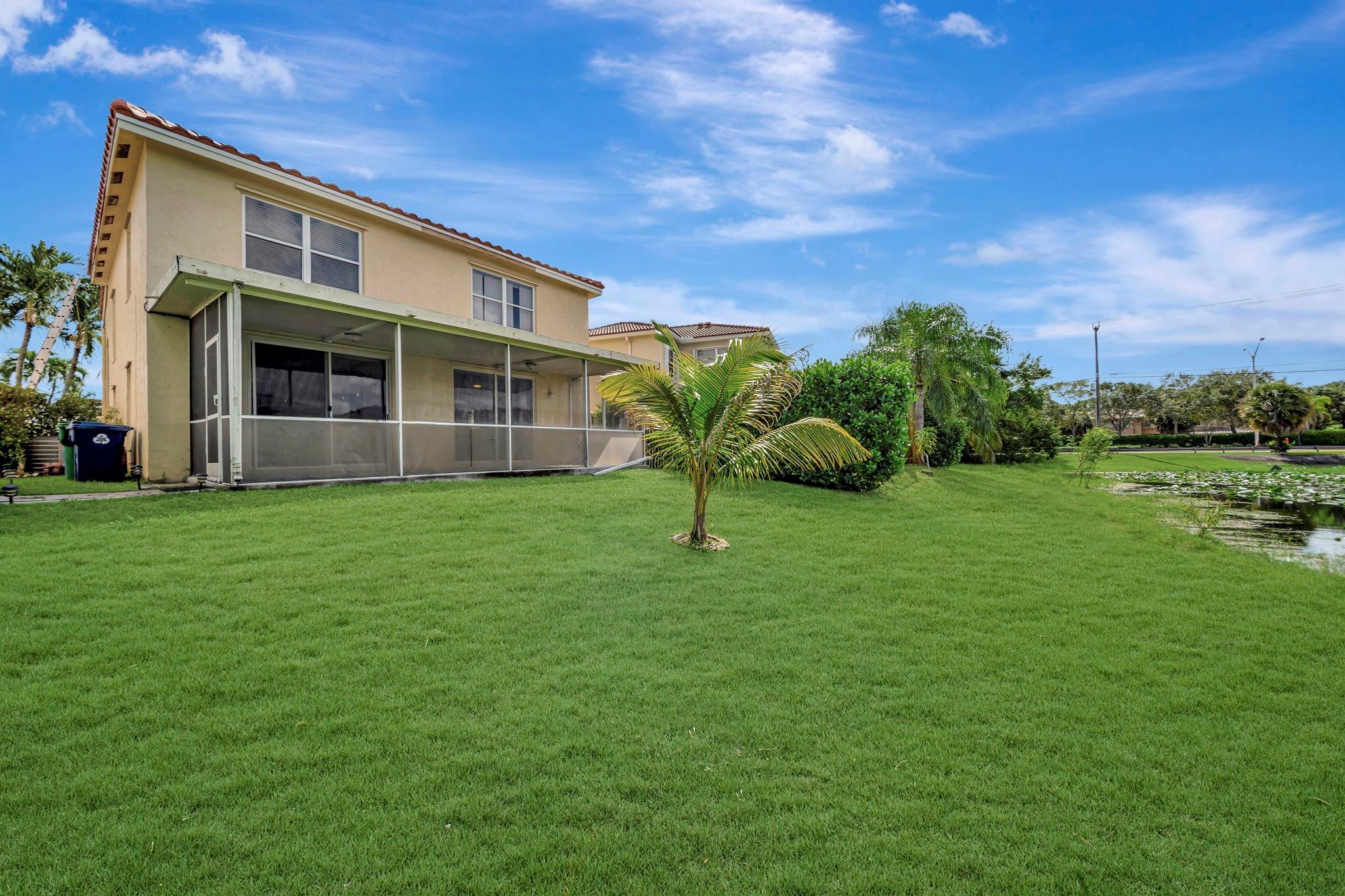 COUNTRY CLUB VILLAGE - Residential