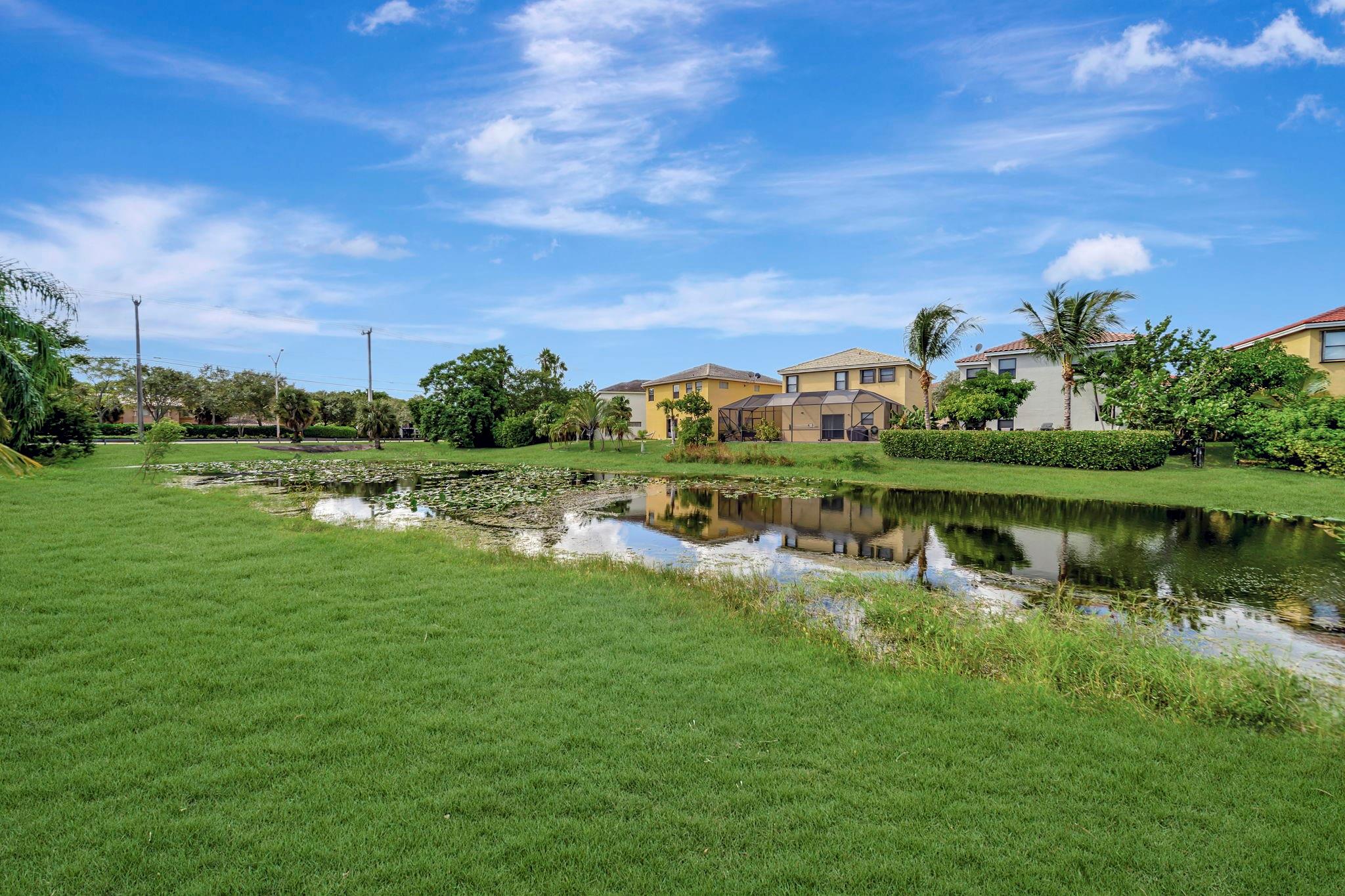 COUNTRY CLUB VILLAGE - Residential