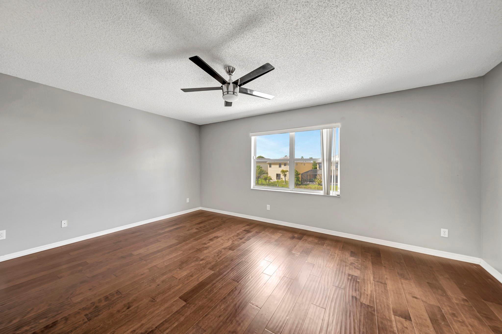 COUNTRY CLUB VILLAGE - Residential