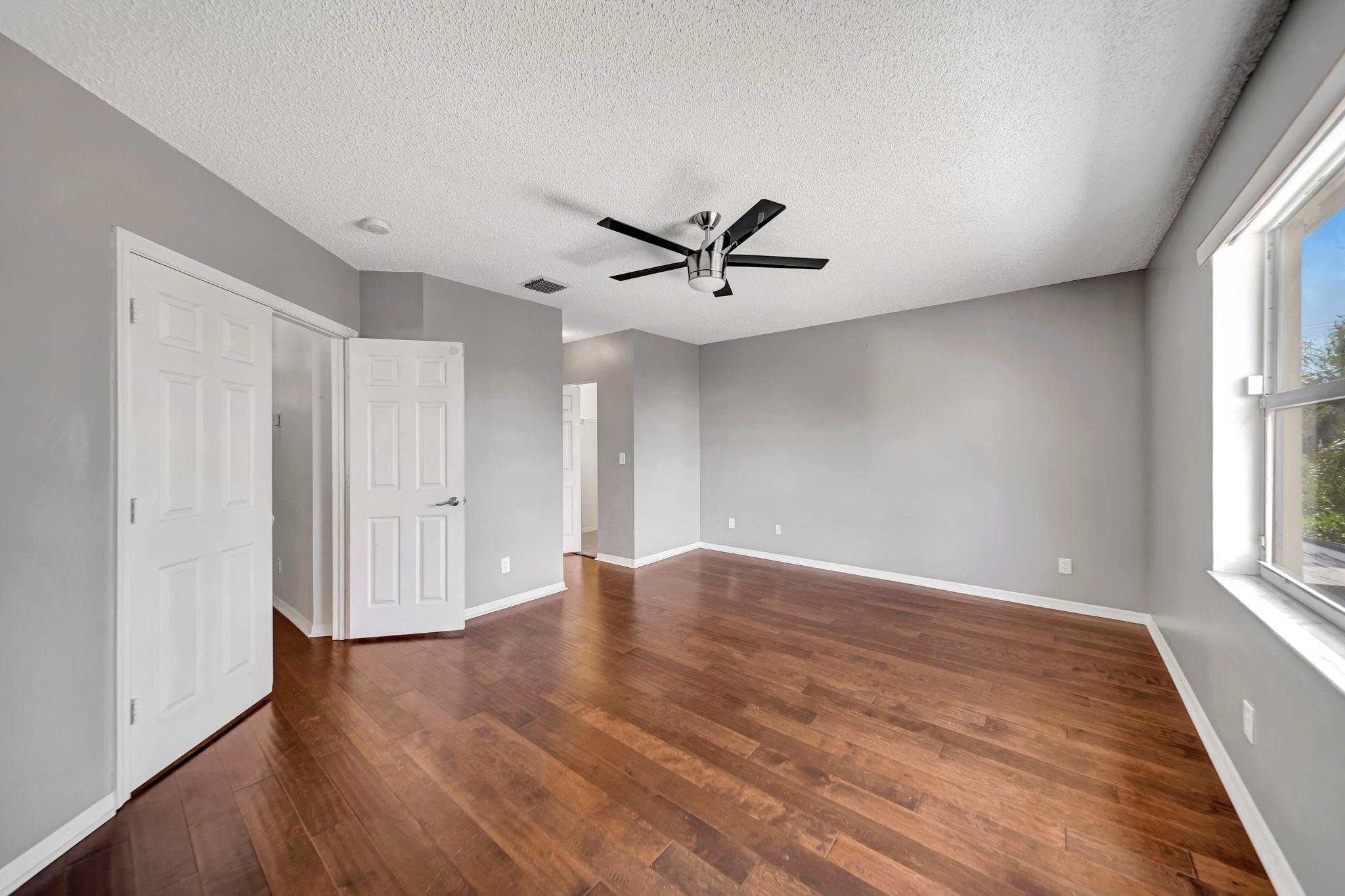 COUNTRY CLUB VILLAGE - Residential