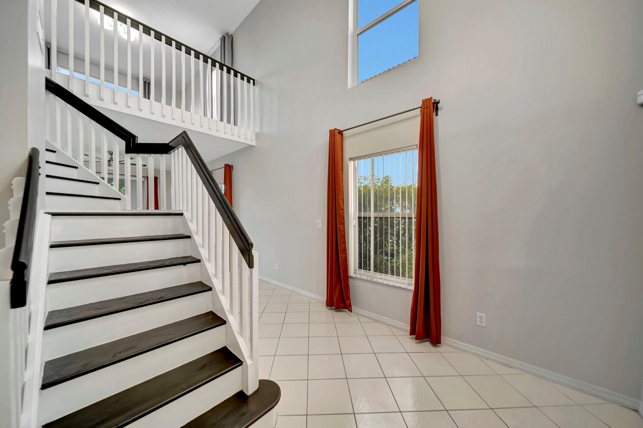 COUNTRY CLUB VILLAGE - Residential