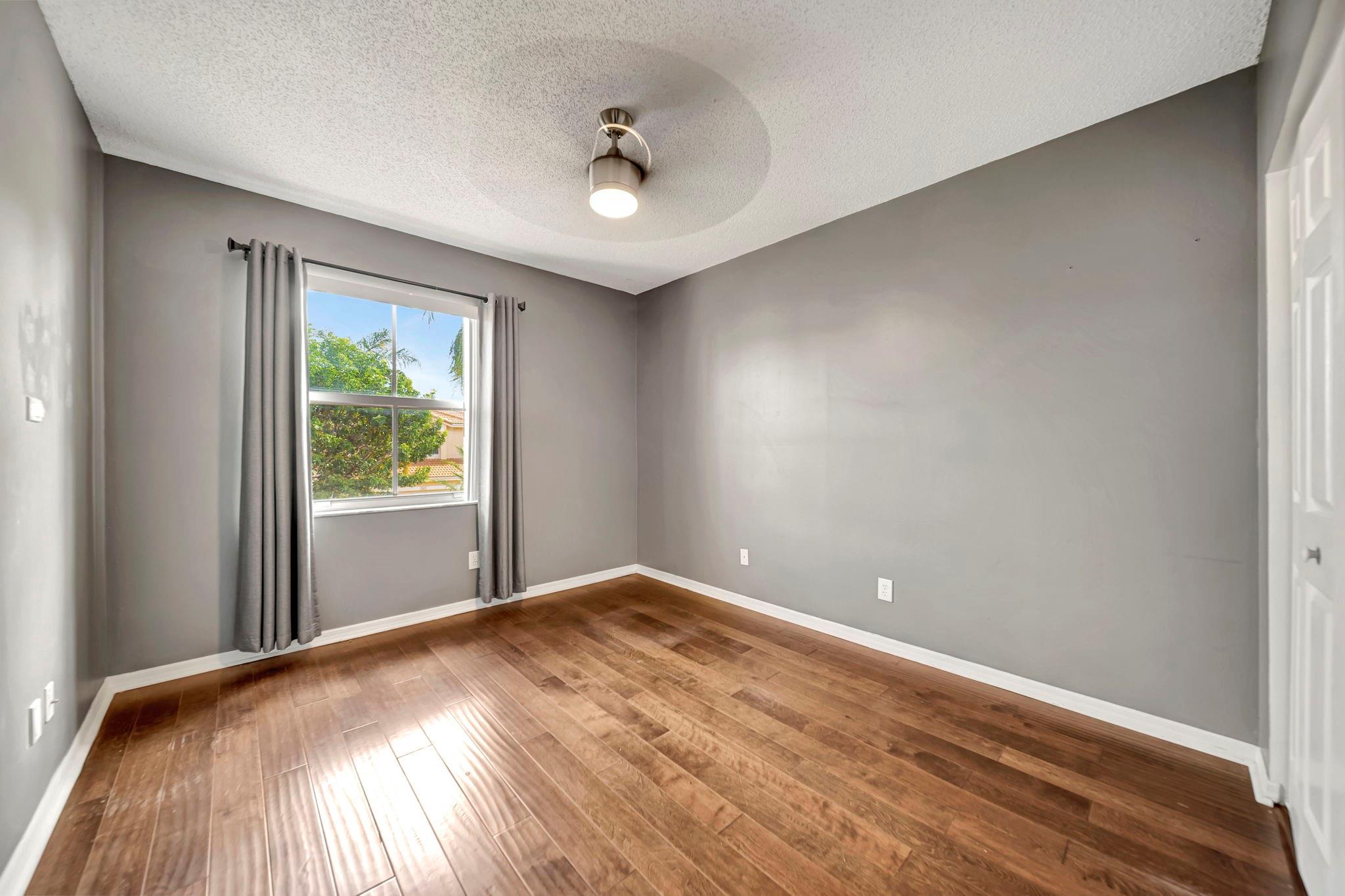 COUNTRY CLUB VILLAGE - Residential