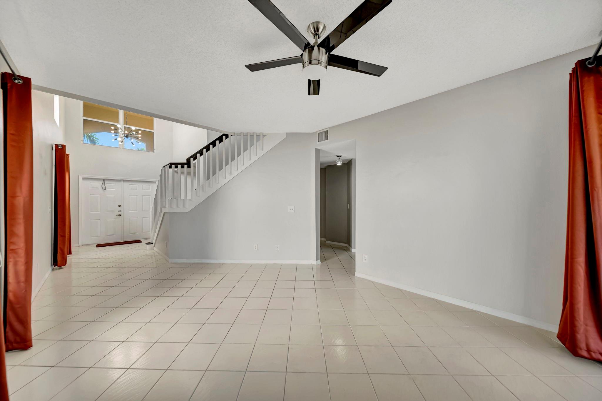 COUNTRY CLUB VILLAGE - Residential