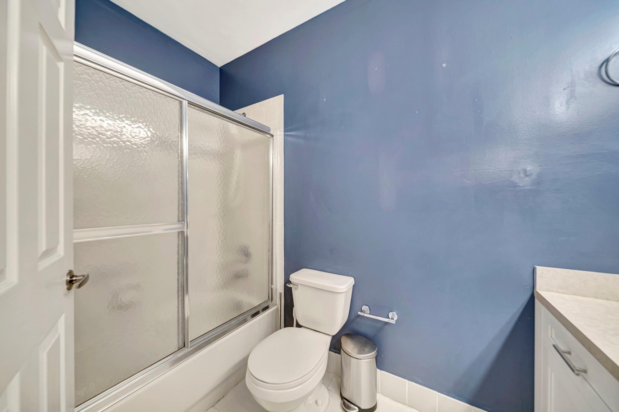 COUNTRY CLUB VILLAGE - Residential