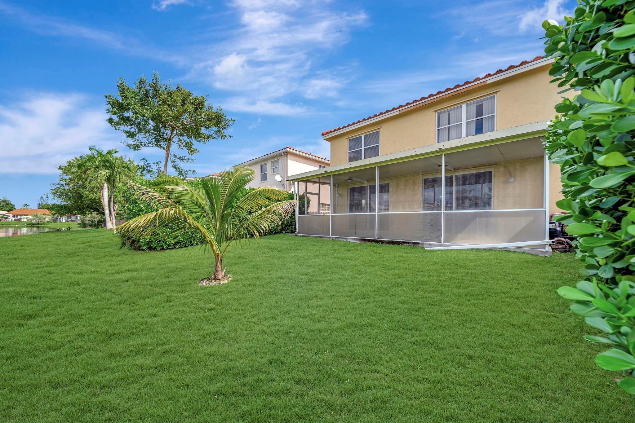 COUNTRY CLUB VILLAGE - Residential