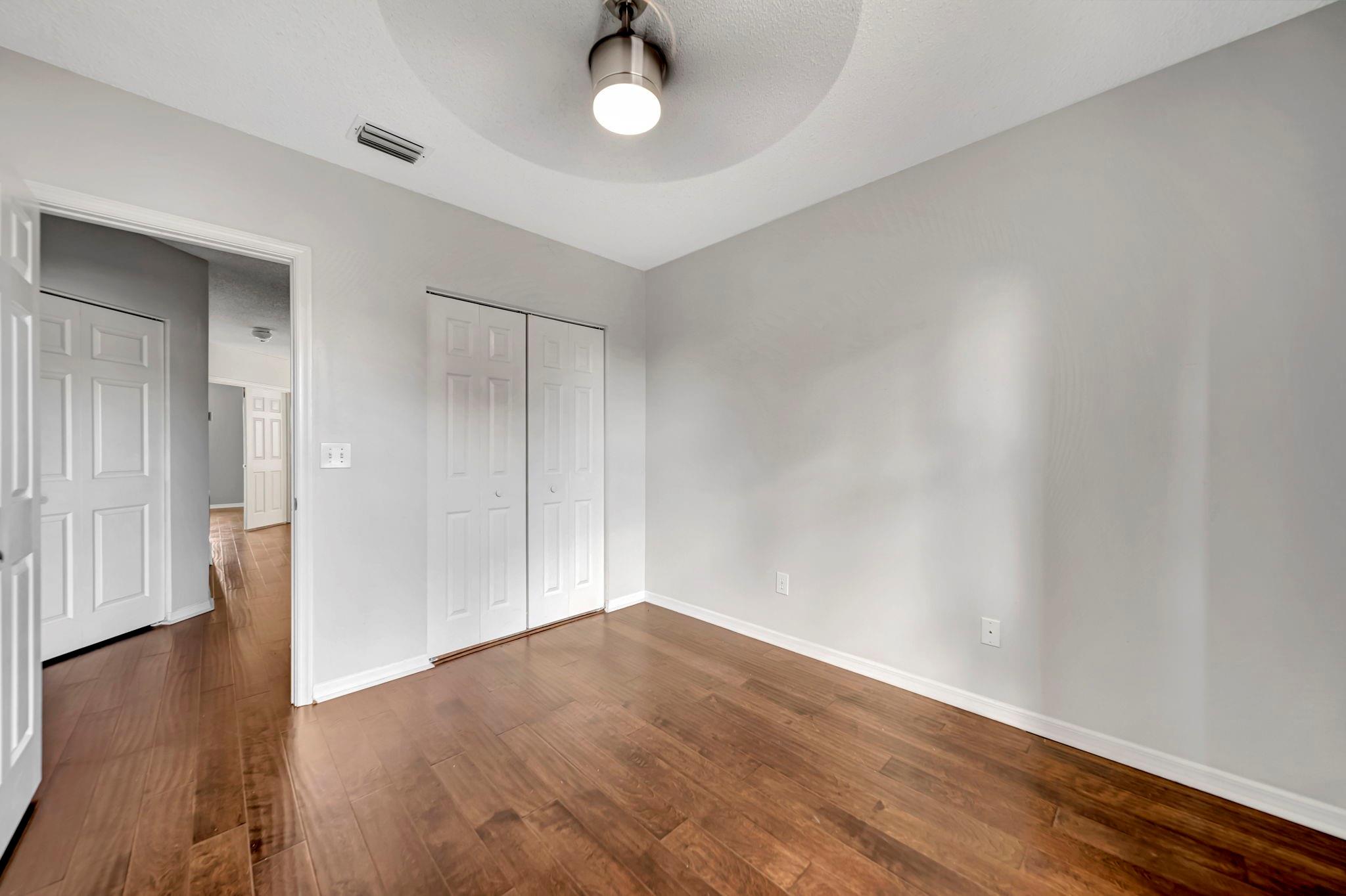 COUNTRY CLUB VILLAGE - Residential