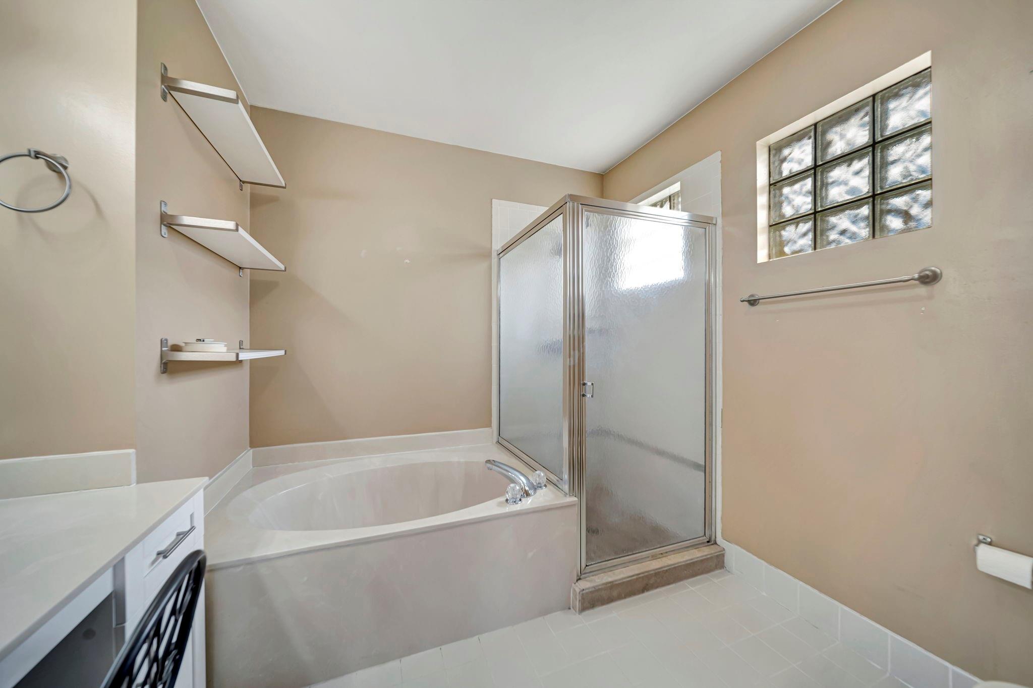 COUNTRY CLUB VILLAGE - Residential