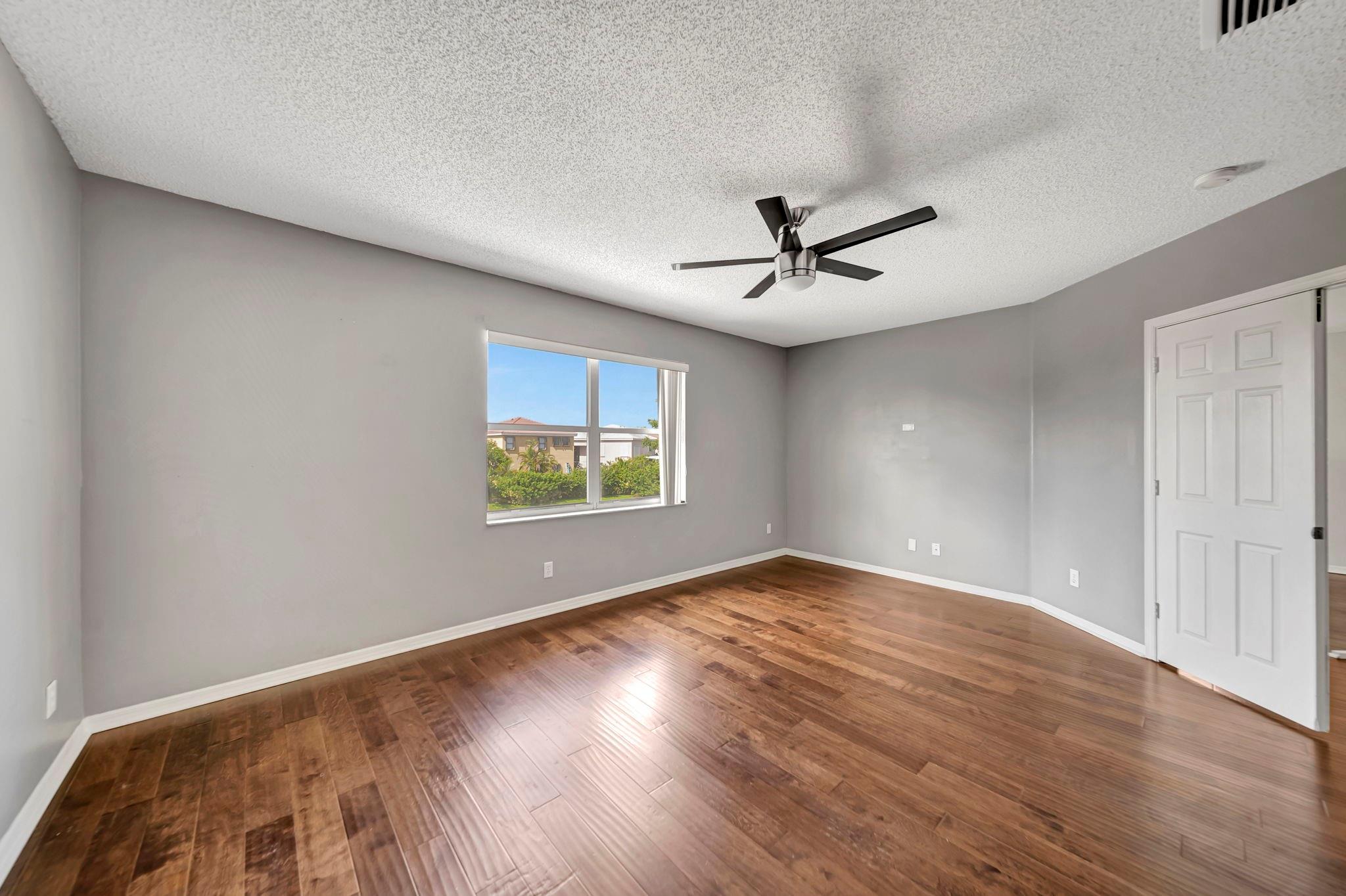 COUNTRY CLUB VILLAGE - Residential