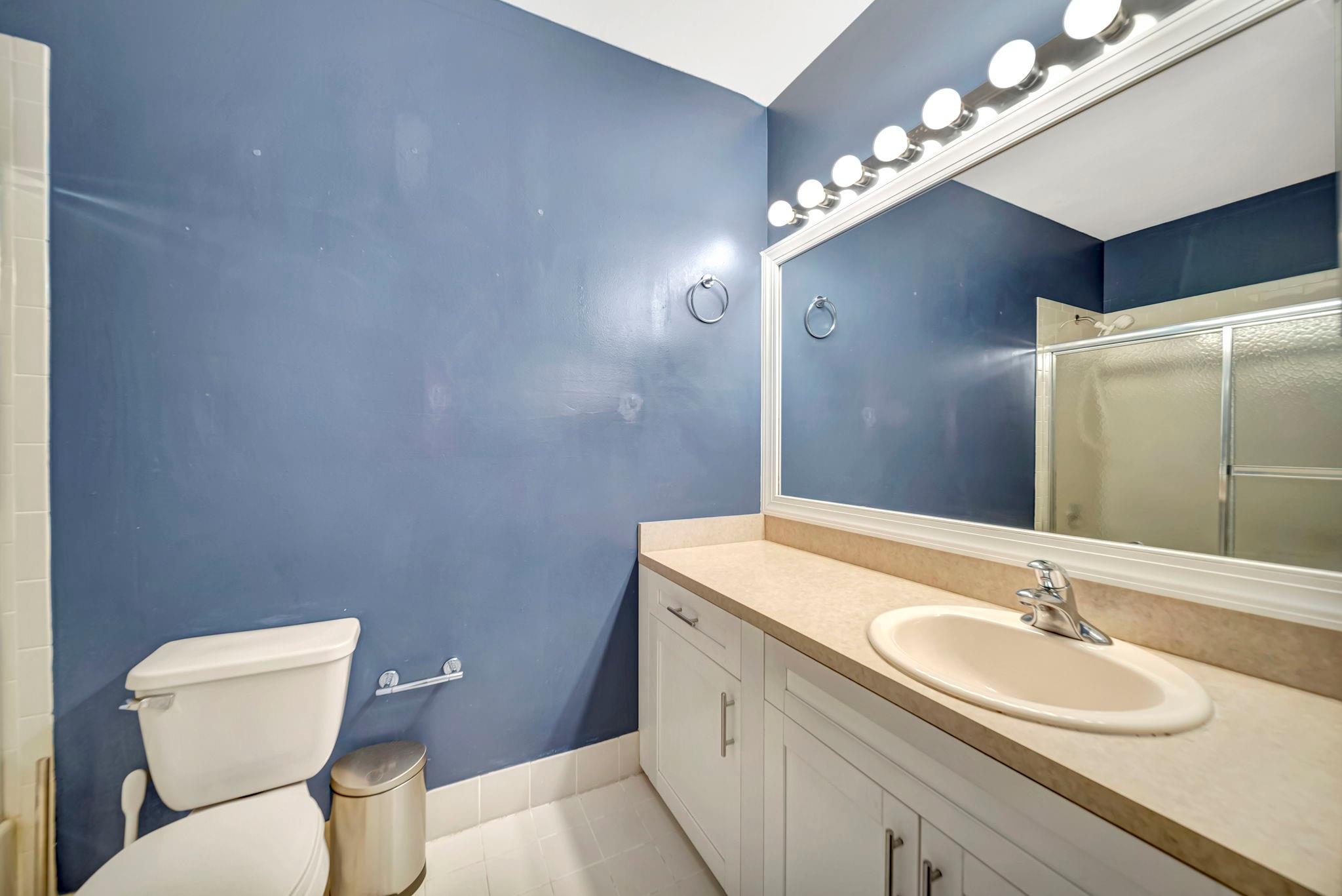 COUNTRY CLUB VILLAGE - Residential