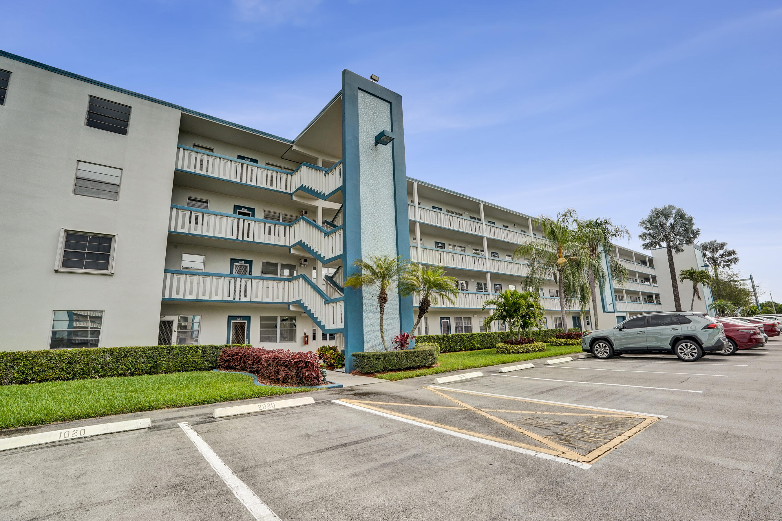 LINCOLN AT CENTURY VILLAGE CONDO - Residential