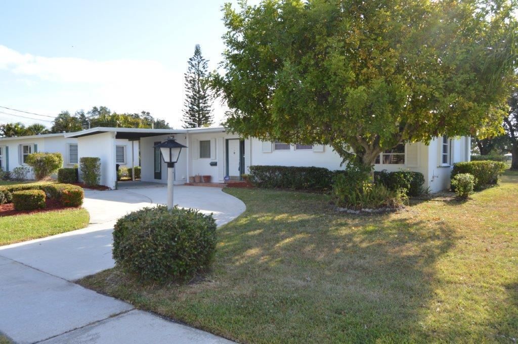 Photo of 3073 SE Morningside Boulevard, Port Saint Lucie, FL 34952 (MLS # R10977127)