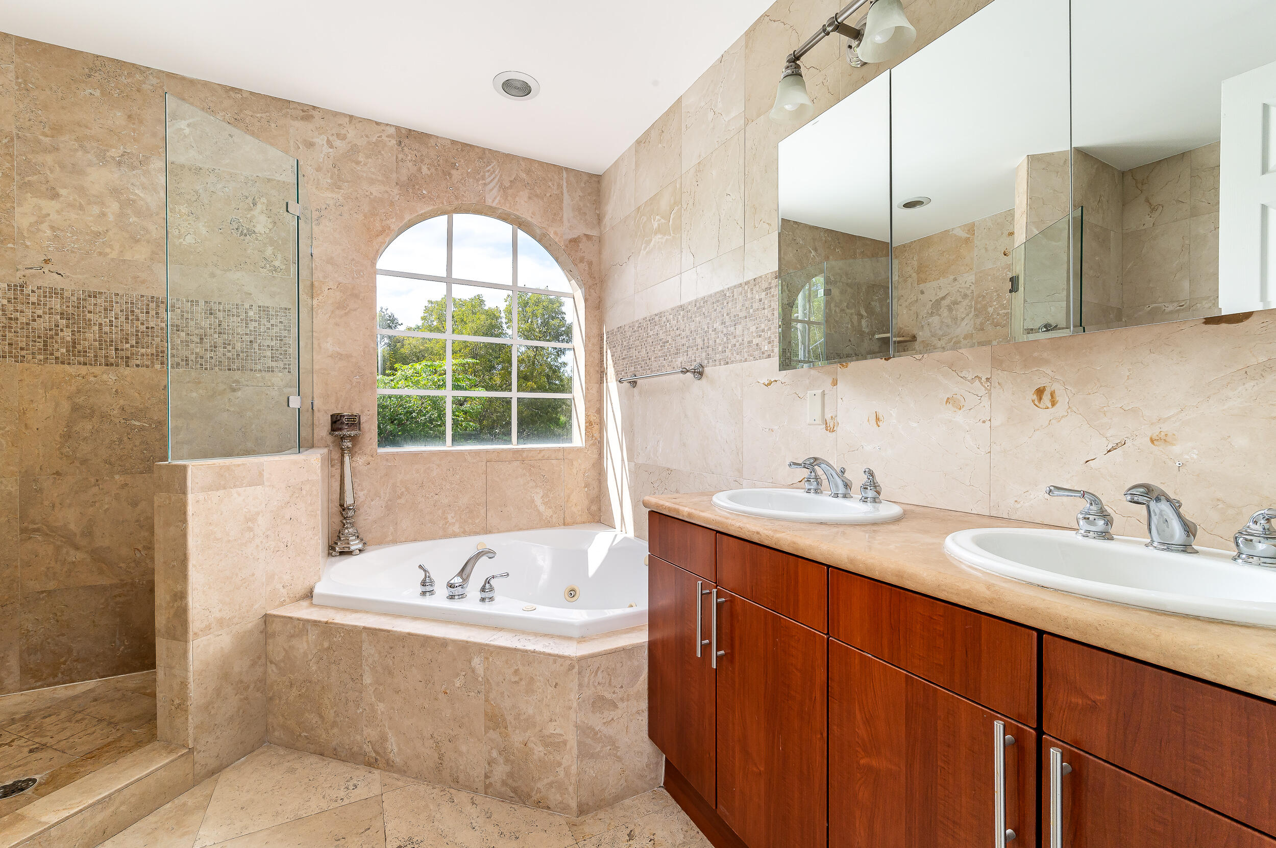 FT LAUDERDALE B-40 - Residential Lease