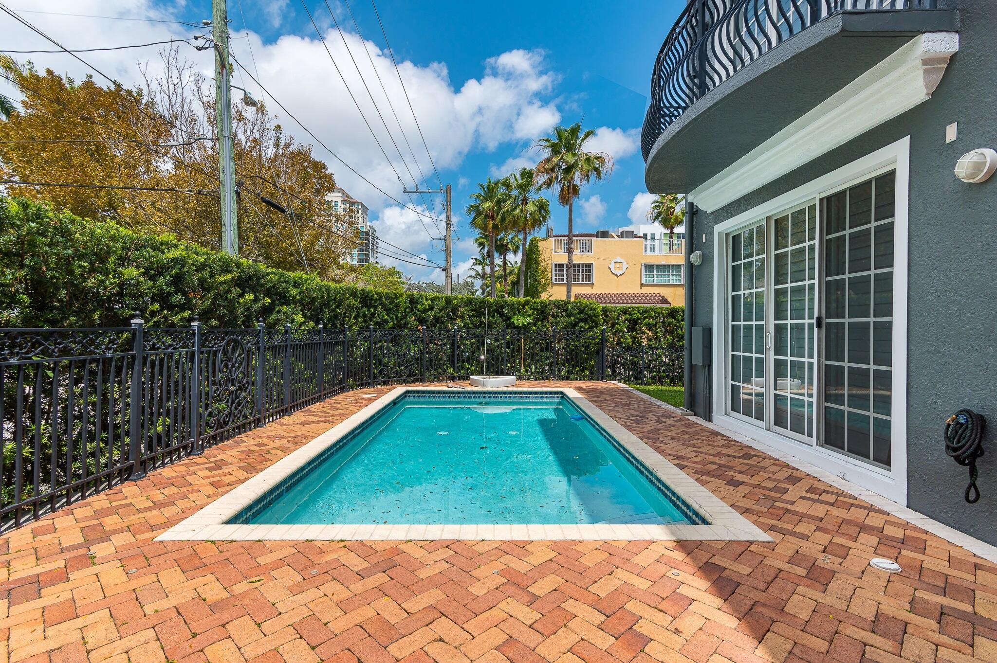 FT LAUDERDALE B-40 - Residential Lease