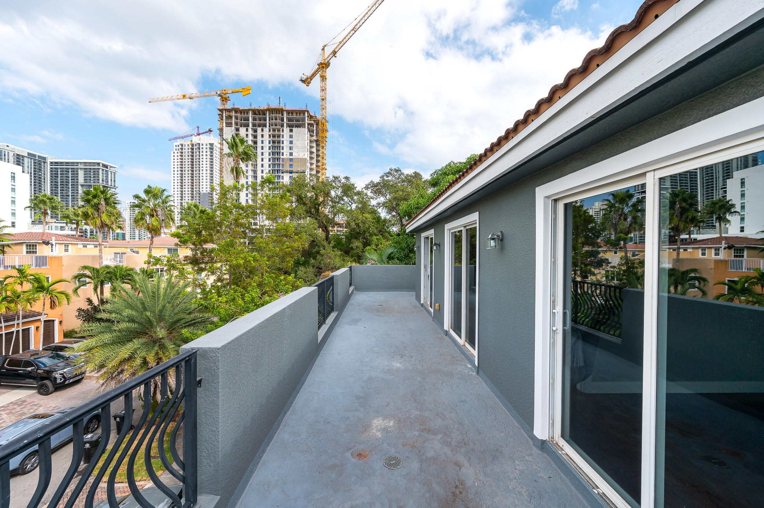 FT LAUDERDALE B-40 - Residential Lease