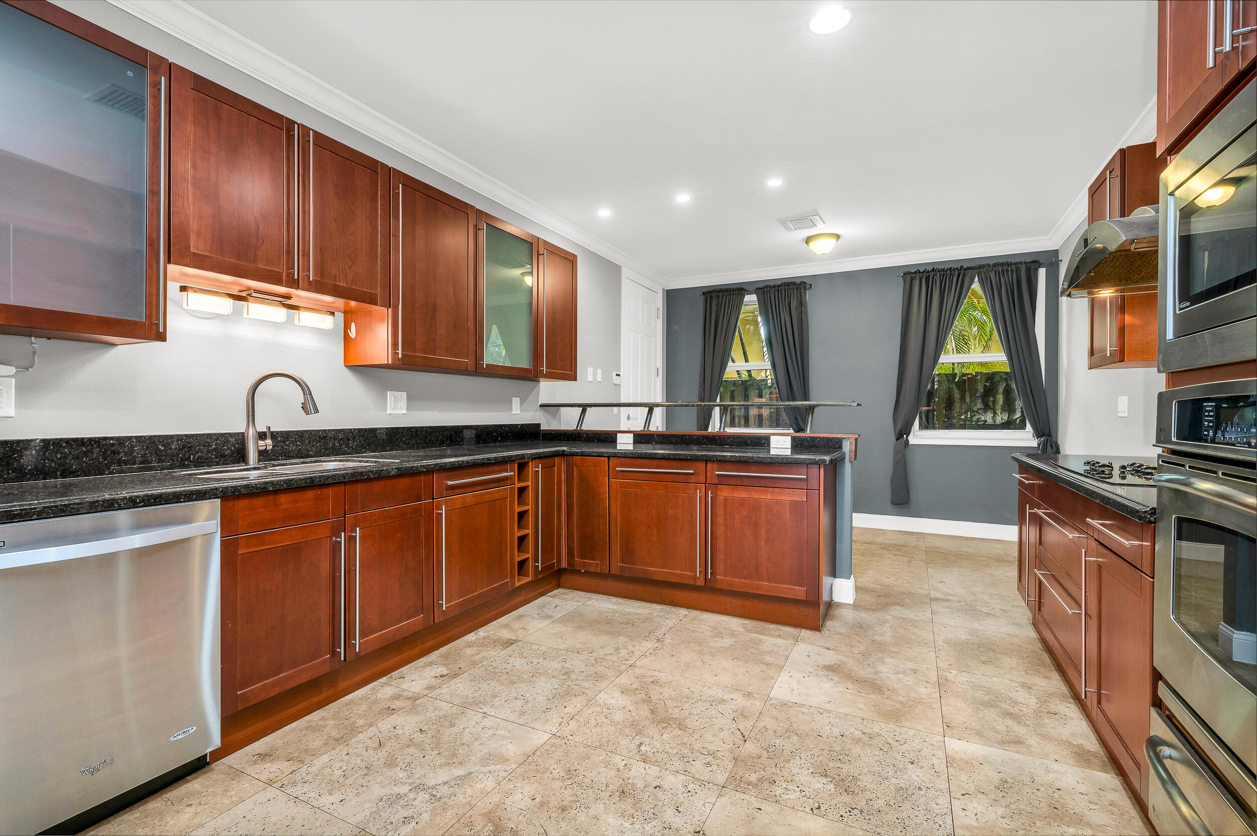 FT LAUDERDALE B-40 - Residential Lease