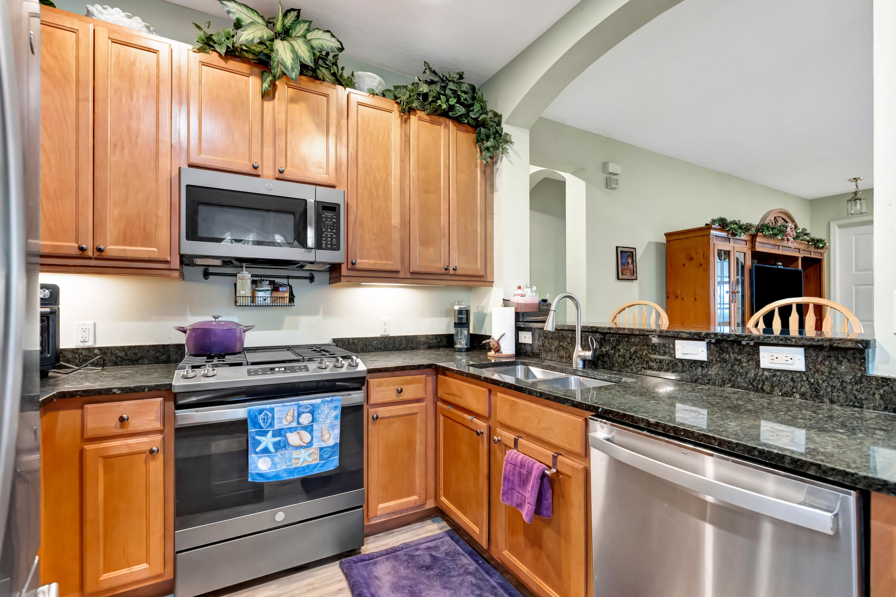 MANSIONS AT EVERGRENE CONDO - Residential