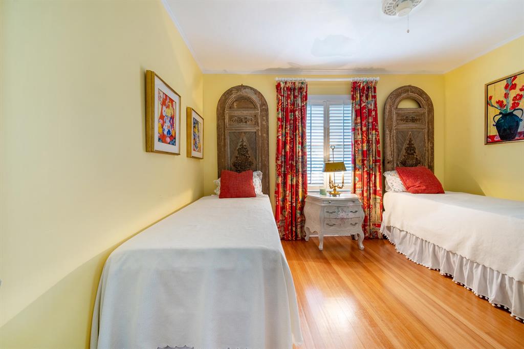 BUNGALOW PARK ADD - Residential