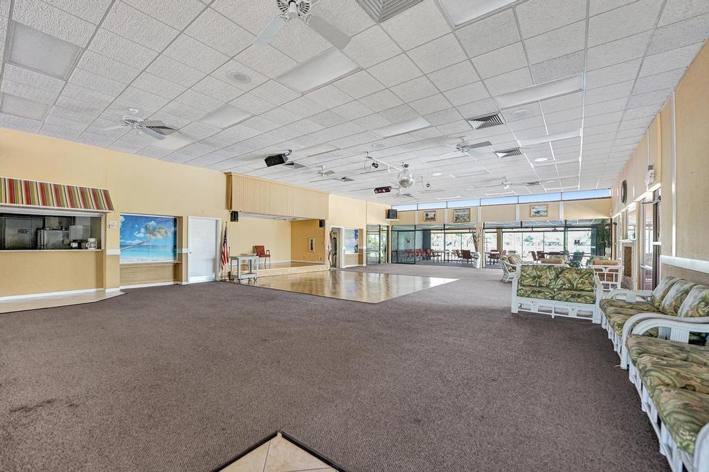 The Meadows Crystal Lake - Residential