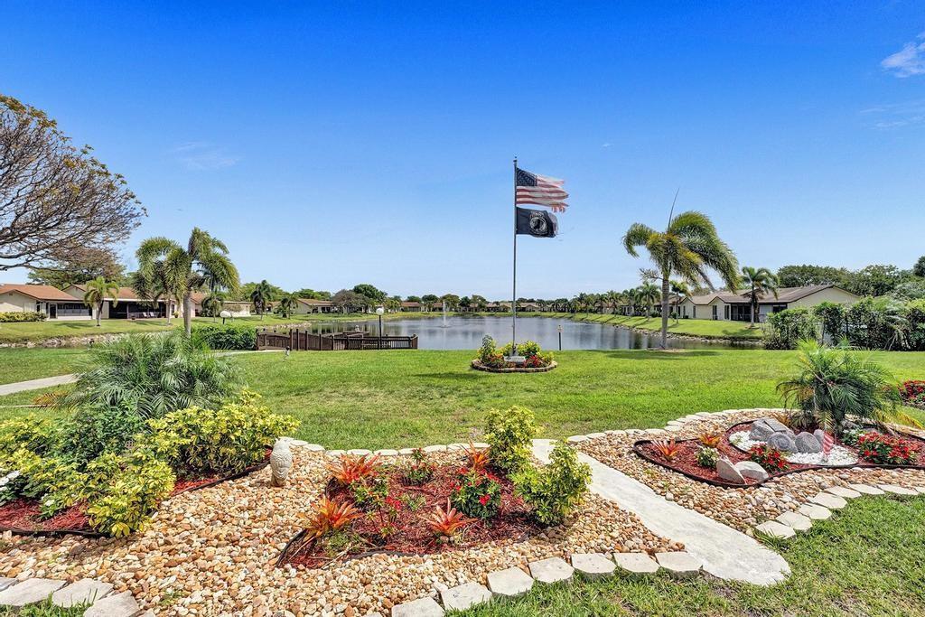 The Meadows Crystal Lake - Residential