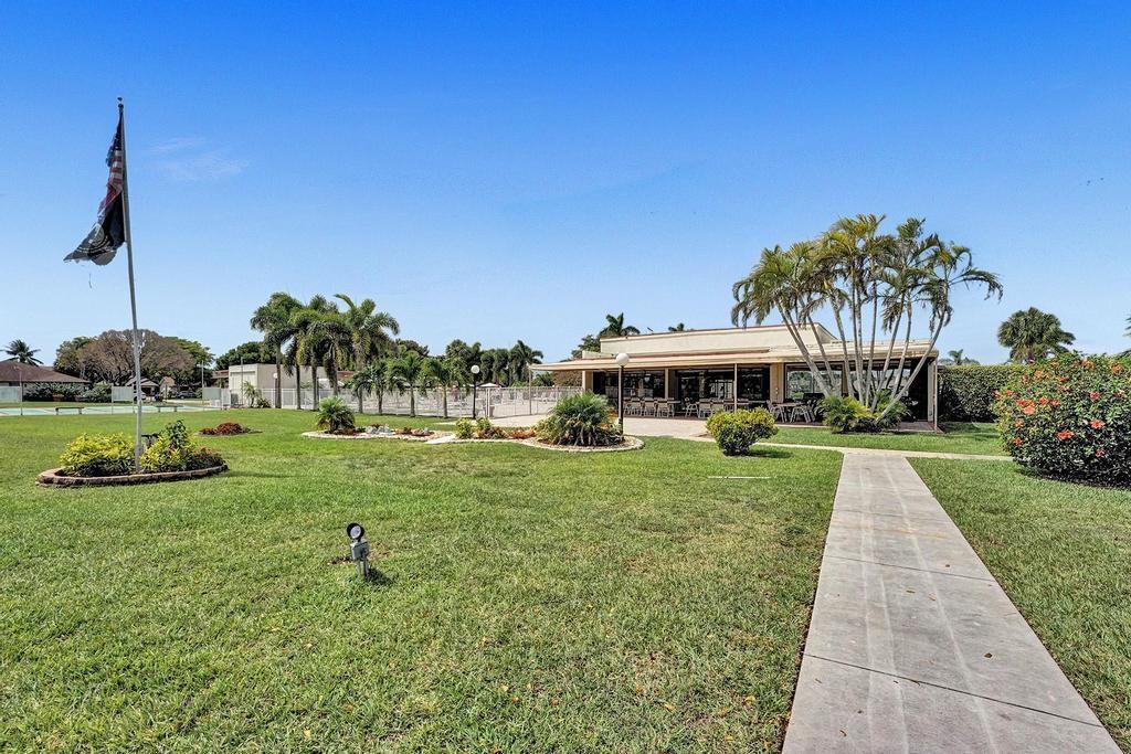 The Meadows Crystal Lake - Residential