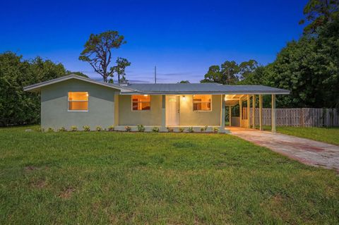Property photo of 5926 Se Inez Avenue, Stuart, FL 34997